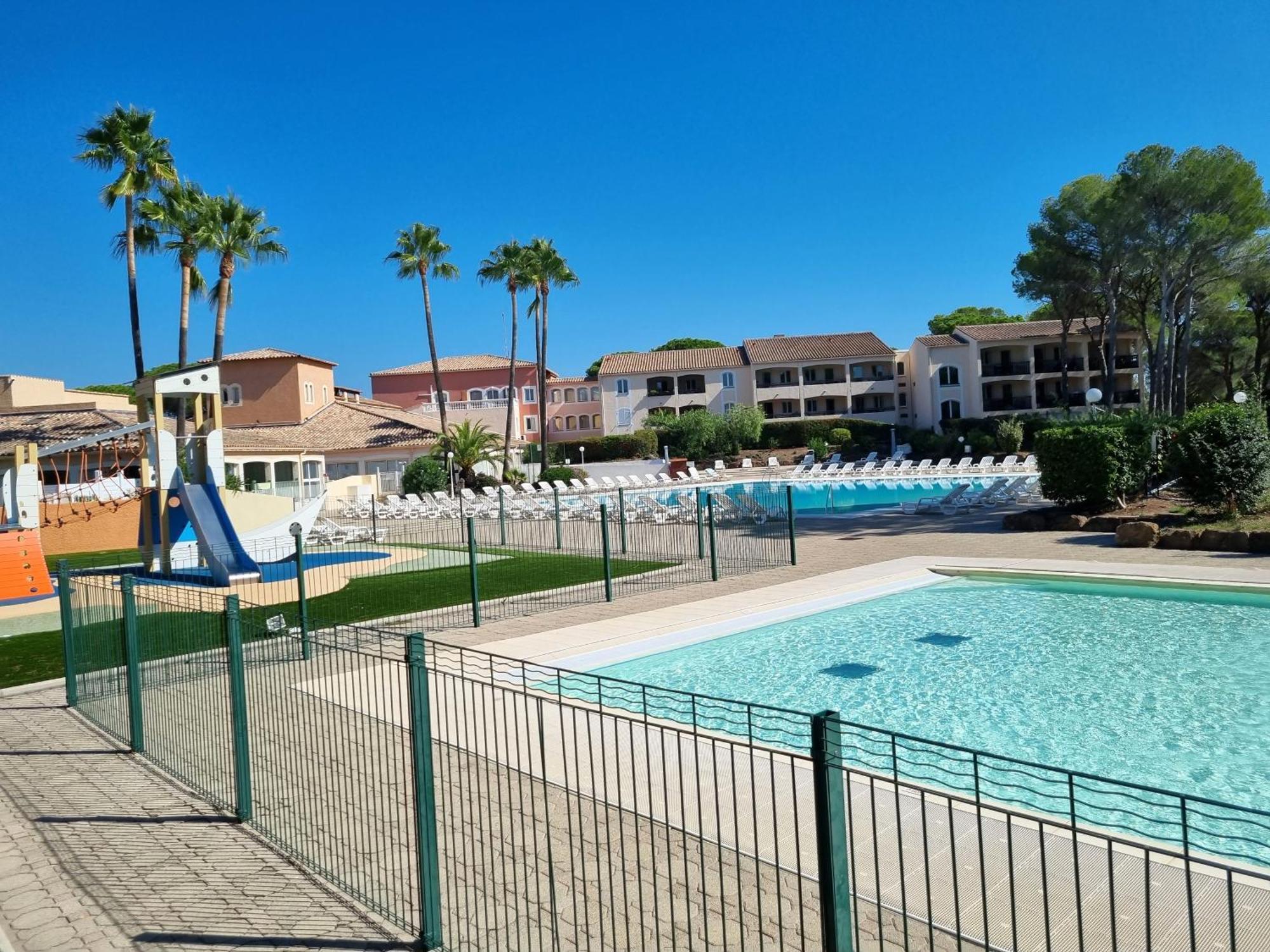 Studio 4P Vue Piscine St Raphael Valescure - Au Coeur Des Golfs Saint-Raphaël Exteriér fotografie