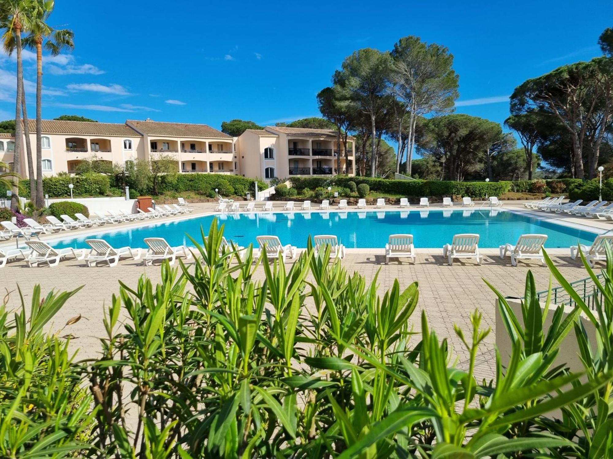 Studio 4P Vue Piscine St Raphael Valescure - Au Coeur Des Golfs Saint-Raphaël Exteriér fotografie